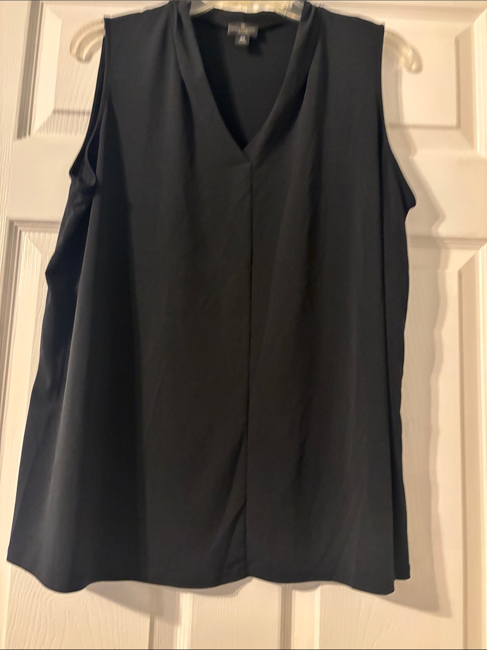 Worthington Black V-Neck Sleeveless Blouse